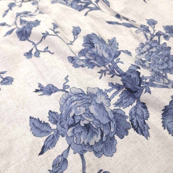 Talbots Beige Blue Floral Wrap Skirt Sz 12p - Picture 10 of 10